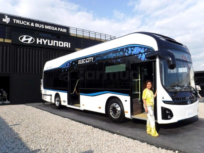 Elektrobus Hyundai prejde na jedno nabitie 290 kilometrov