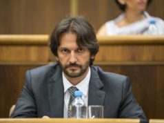 Pri téme USA a Grónska je podľa Kaliňáka dôležité sledovať rokovania