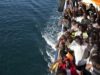 Talianska polícia rozbila sieť prevádzačov migrantov, zatkla osem ľudí