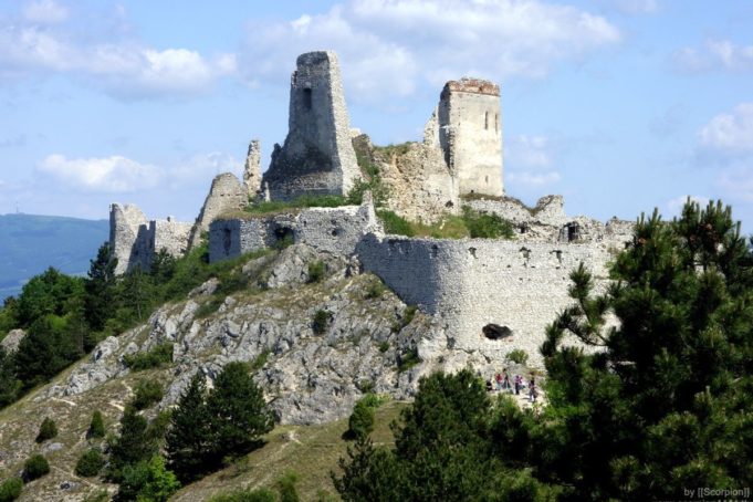 Sezónu na Čachtickom hrade odštartuje jeho dobýjanie