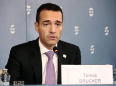 Kompenzačné príspevky pre učiteľov chceme zachovať