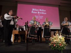 Vychádza kniha Poézia v krojoch/Kroje v poézii s básňami Milana Rúfusa