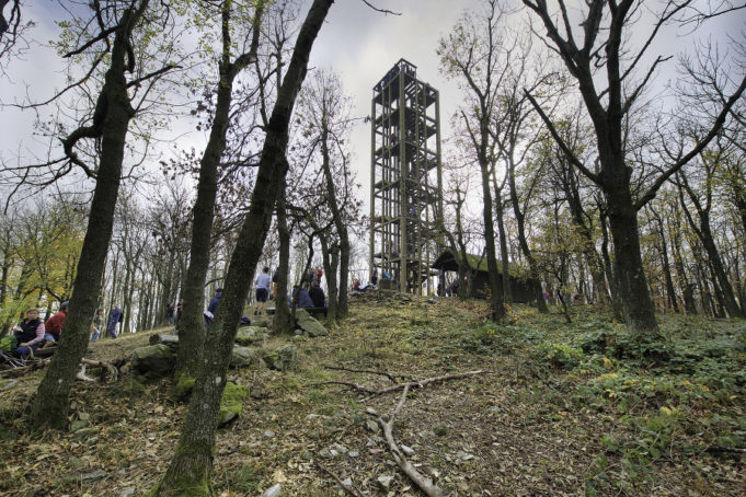 Pri Bratislave otvorili novú rozhľadňu, dovidíte z nej až do Álp
