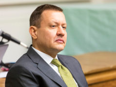 Začal sa súd s Lipšicom. Degradujú ho?