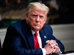 Kéry: Koalícia ochotných hádže Trumpovi polená pod nohy