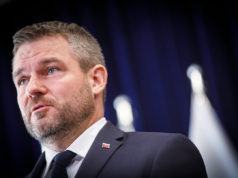 Prezident podpísal zákon o osvedčovaní listín a podpisov