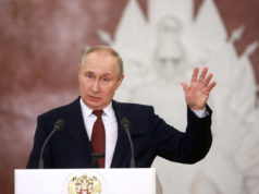 Rusko nikdy neustúpi tlaku iných krajín, reagoval Putin na sankcie USA