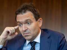 Štátne úrady za vlád Hegera a Ódora žiadali Facebook cenzurovať tisíce statusov