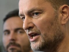 Smer a Hlas vyzvali opozíciu, aby odsúdili agresívne konanie Matoviča