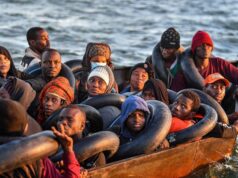 Talianska loď zachránila plavidlo s migrantami, sedem ich zahynulo