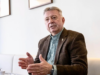 J. Viktorín: Odporný cynizmus progresívnej Európy: vlastných občanov bijú obuškami, nelegálnym migrantom otvárajú náruč