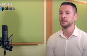 Milan Uhrík: Jednoduchá Veronika kričala “chcem tu zostať” a prvá zdrhla do Bruselu