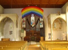 Začína sa cirkev na Slovensku vyfarbovať do dúhova?