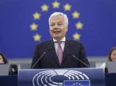 Bývalého eurokomisára Reyndersa obvinili z prania špinavých peňazí