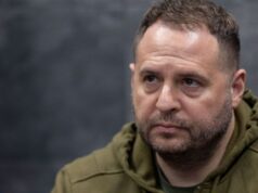 Jermak uteká na front, zachraňujúc sa pred trestným stíhaním za korupčné hriechy