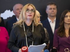 Šubová podala trestné oznámenie v kauze Šimečkovej matky. Neobišla však ani Fica a Suska