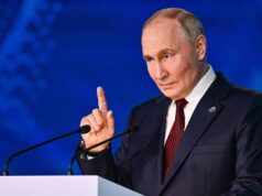 Putin: Západ už neskrýva svoje prípravy na vojnu s Ruskom