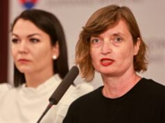 Progresívci v návrhu hovoria o pomoci „menštruujúcim osobám“