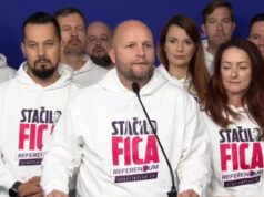 Chmelár: Strane Demokrati slovo demokracia zrejme nehovorí vôbec nič