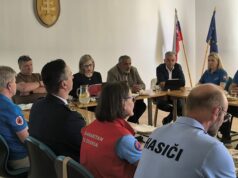 Zosuv svahu ohrozuje osadu v Kolačkove: rodiny evakuujú, zasahuje aj Alexander Daško