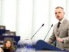 Mazurek eurokomisárom: Vy nám nekážte o demokracii, práve vy ju ničíte