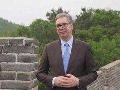 Vučič odsúdil pokus EÚ riadiť Srbsko prostredníctvom e-mailov
