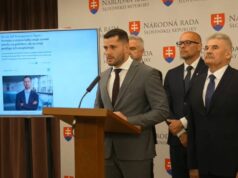 Glück vyzval Šimečku, aby predal Denník N: Takto môže uhradiť manželkinu exekúciu
