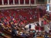 Francúzski poslanci schválili zákon o eutanázii podporovaný Macronom