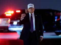 USA uvalia nové clá na 60 obchodných partnerov